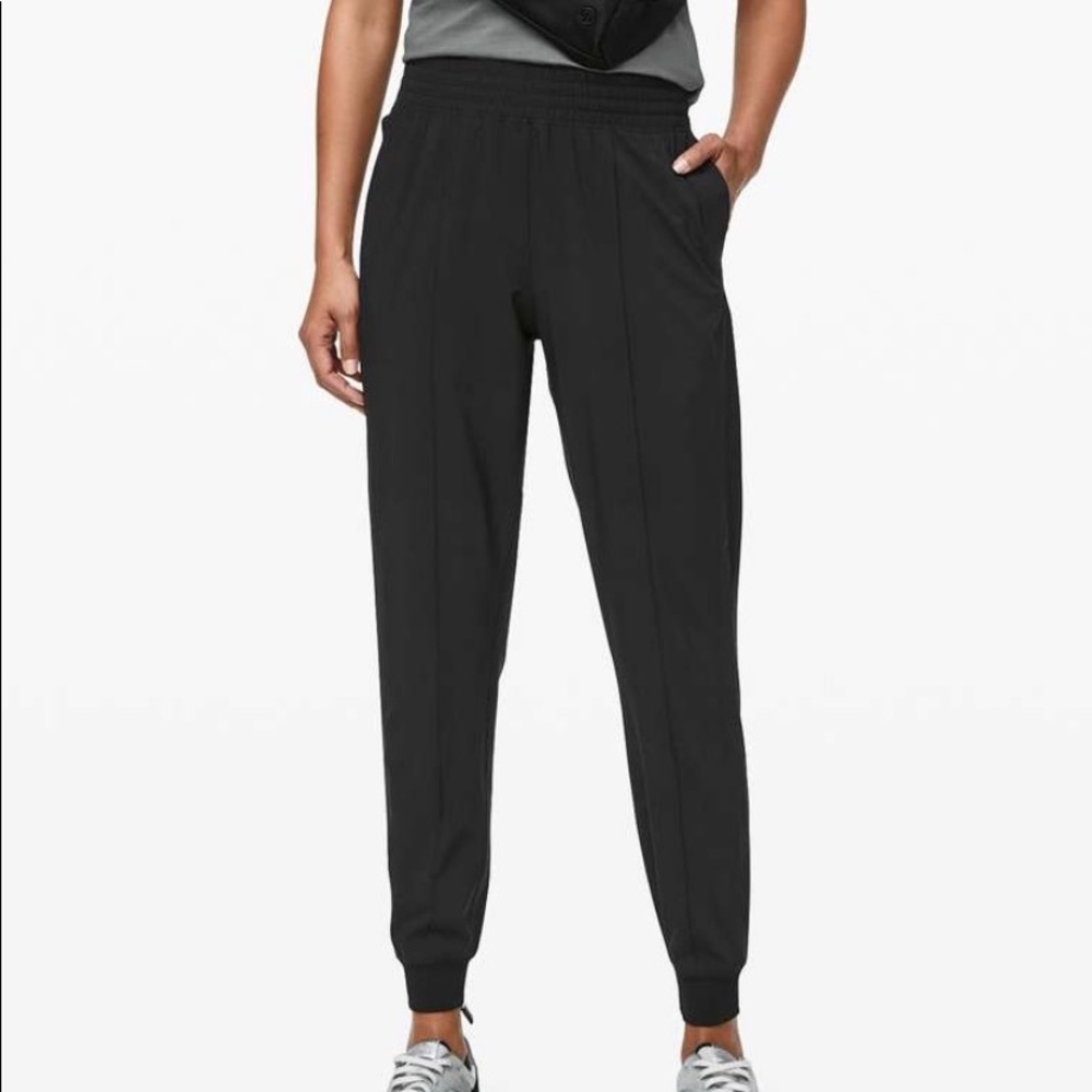 lululemon wanderer jogger